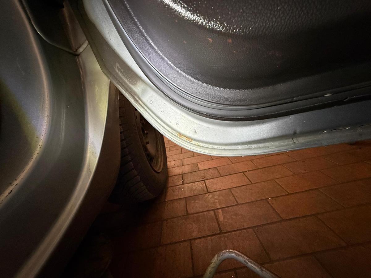 Opel Meriva B BJ10 original T&uuml;r hinten links Z179 Silbersee Metallic Rohbau